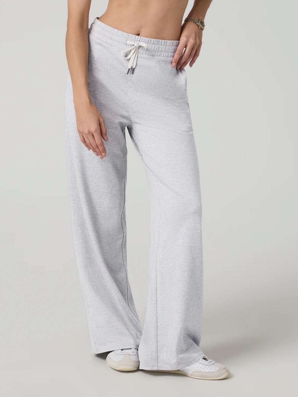 Vuori Halo Essential Wideleg Pale Grey Heather Lounge Pant - Size Small NWT